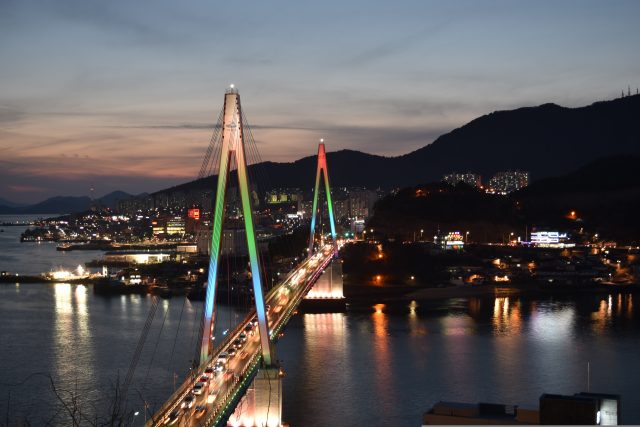 minstore-night-view-3762230 (1)